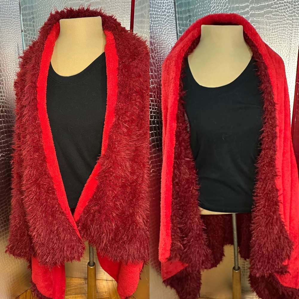 Amazing Groovy Reversible Red Faux Fur and Fleece Vest Jacket Size Large XL